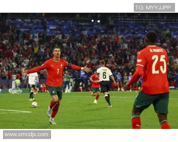 巅峰C罗S型弧线无人能扑:足球天才的终极绝技揭秘 巅峰C罗S型弧线无人能扑:足球天才的终极绝技揭秘